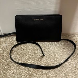 Michael Kors Wallet Crossbody